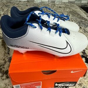 NWOB Nike Women‎ Hyperdiamond 4 Pro Metal Softball Cleats